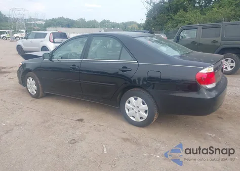 2005 Toyota Camry Std z USA, uszkodzony, nr VIN 4T1BE32K85U045449